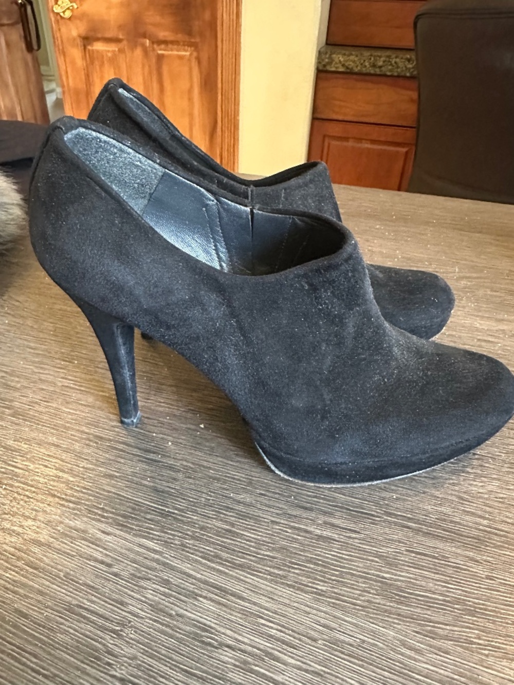 Stuart Weitzman Black Suede Platform Pump size 8